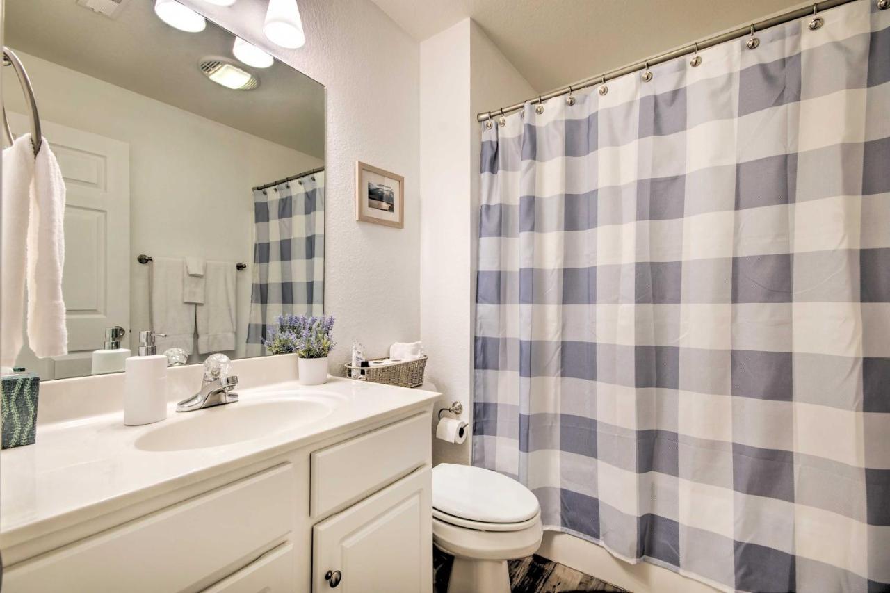 Sleek Lake Ozark Gem With Views And Pool Access! Zewnętrze zdjęcie